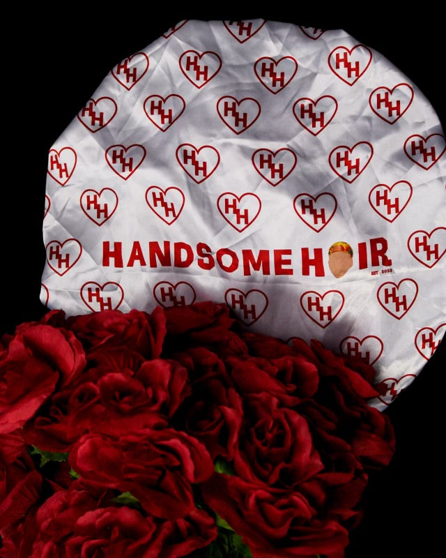 Reversible no tie Valentine’s Day Bonnet ❤️
